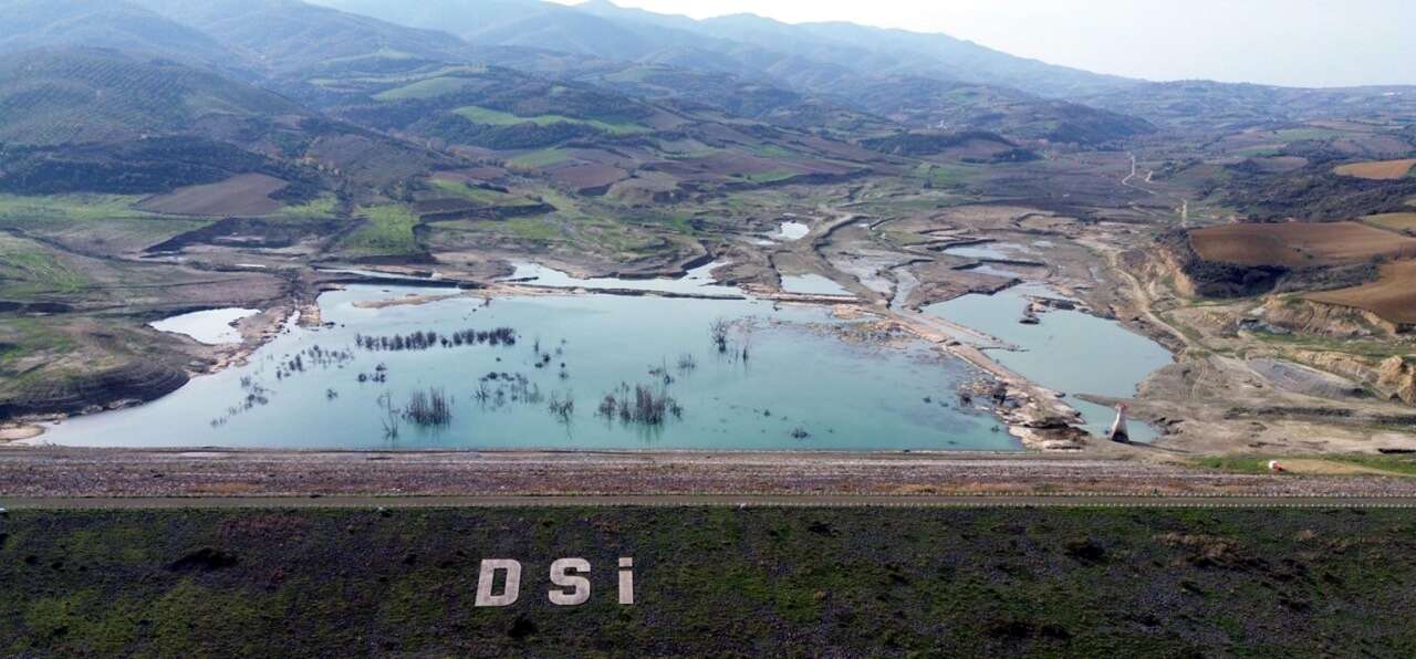 Bir ilimizde daha korkutan görüntü! 20 günlük su kaldı 8