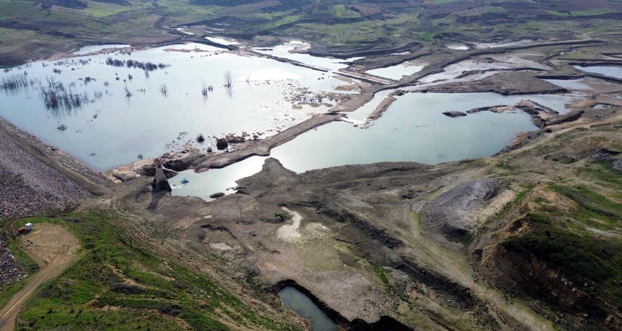 Bir ilimizde daha korkutan görüntü! 20 günlük su kaldı 3