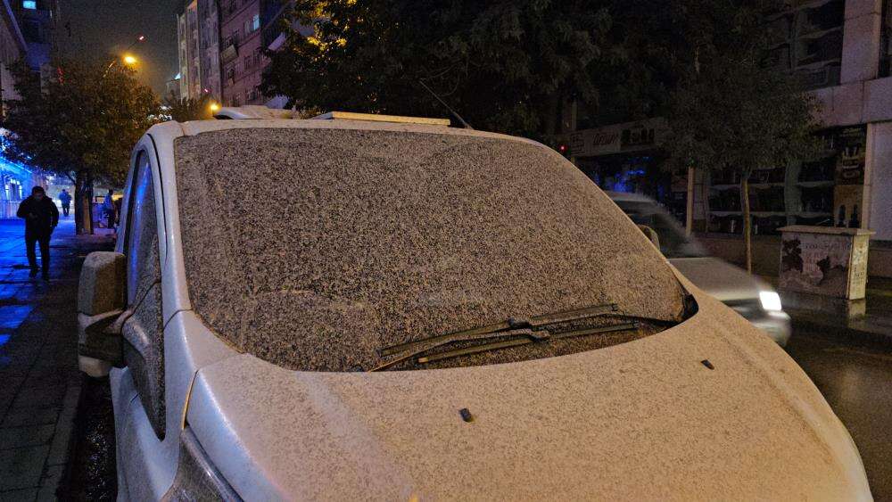 Şehrin üzerine çamur yağdı 6