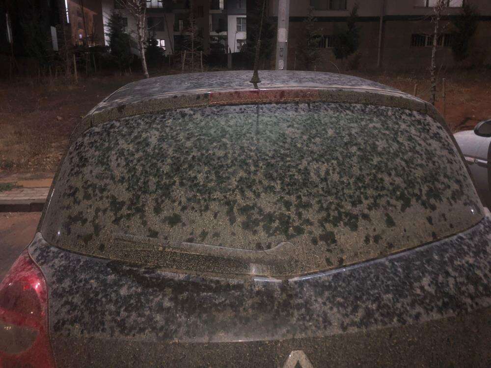 Şehrin üzerine çamur yağdı 3