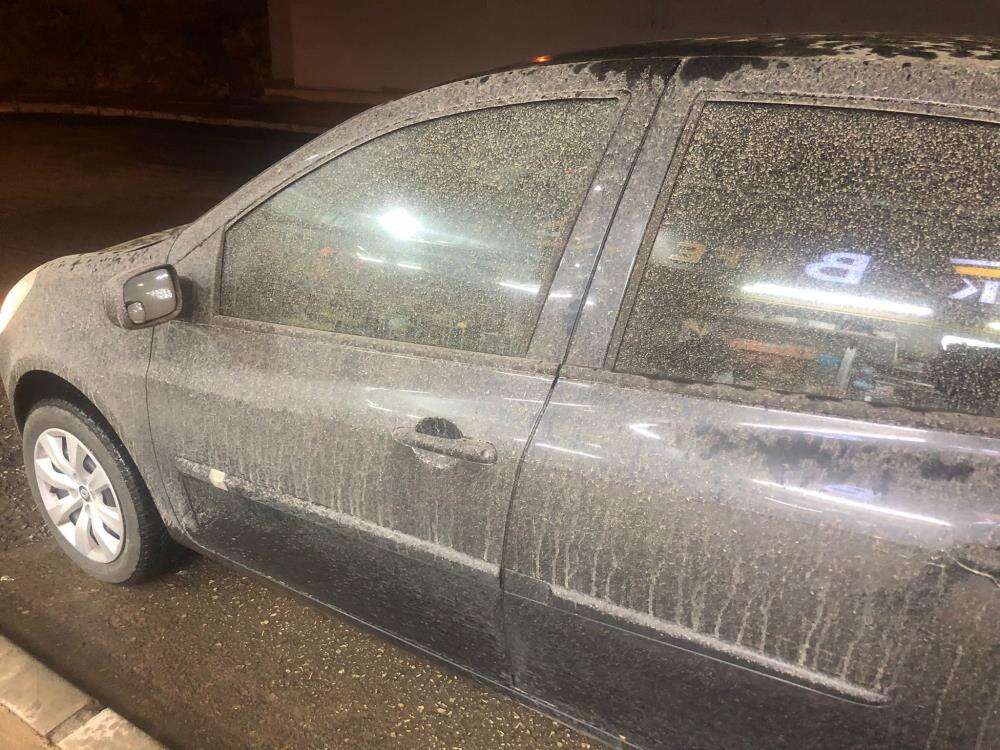 Şehrin üzerine çamur yağdı 1