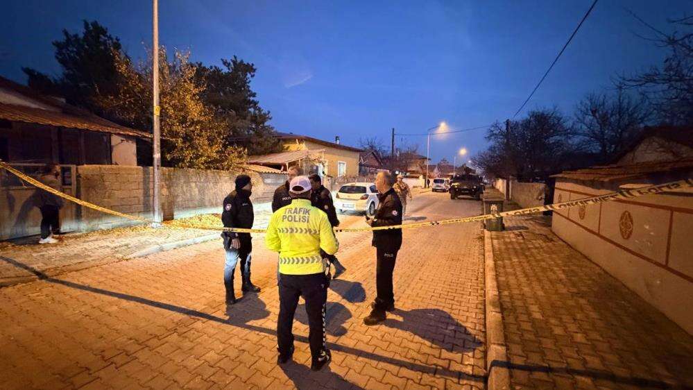 Kan donduran olay! Tabancayla vurulan baba ve oğlu evde ölü bulundu 3