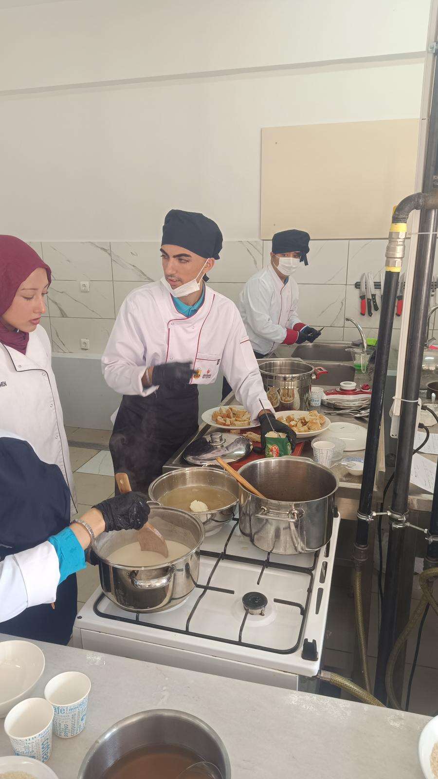 Konya’da özel gençlerden lezzet yarışı 13