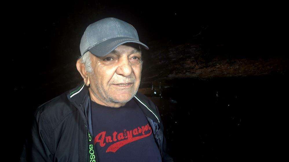 10 metrelik ağaç kuvvetli yağışa dayanamadı! 2 binada hasar var 5