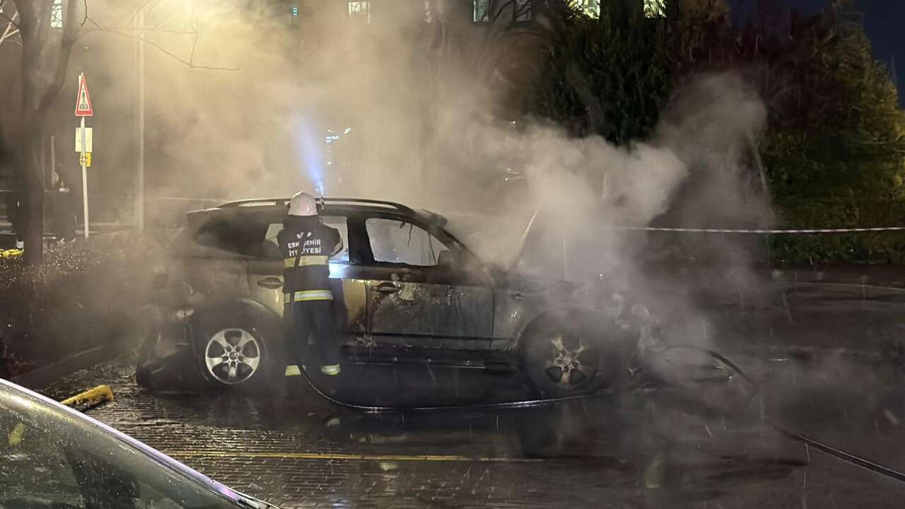 Şehir hastanesi otoparkında yangın paniği 2