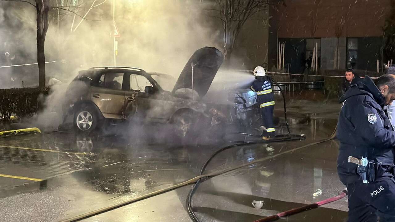 Şehir hastanesi otoparkında yangın paniği 3