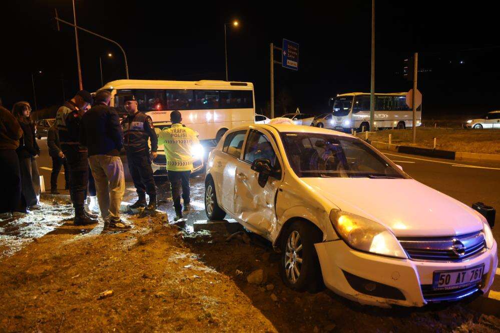 Kırmızı ışığı görmezden geldi, kaza kaçınılmaz oldu 1