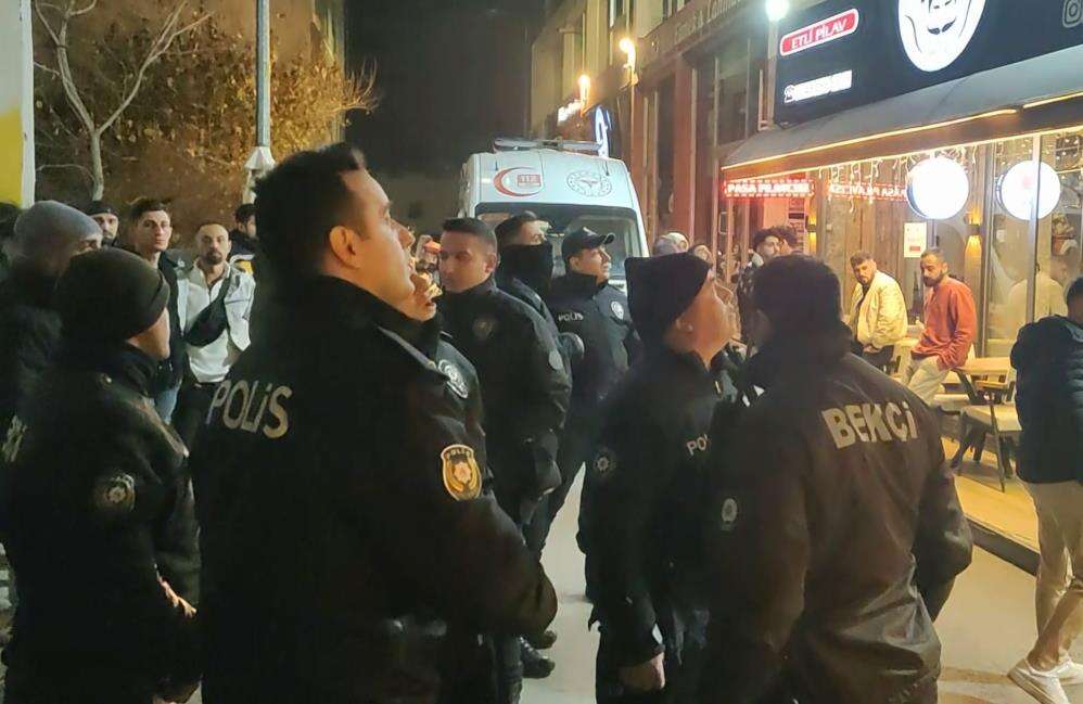 Balkon faciası! 14 yaşındaki kız, 2. katın balkonuna düştü 1