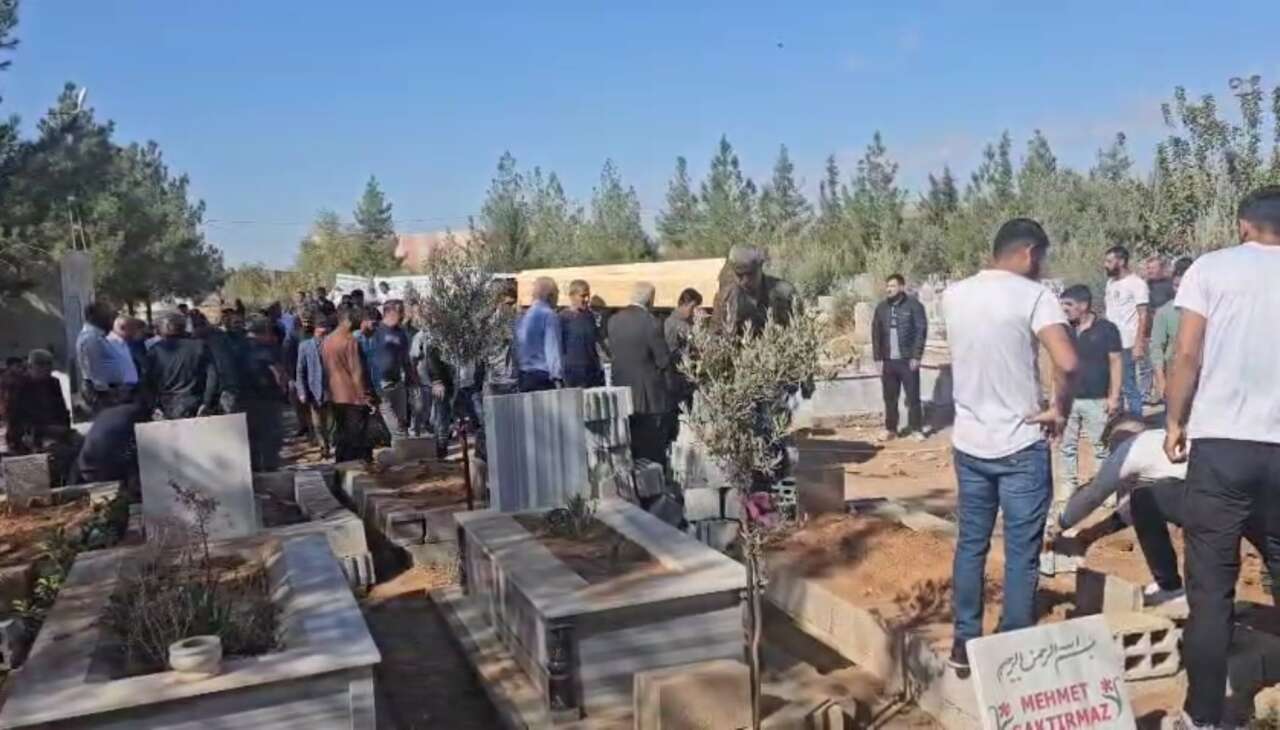 Yangında 2 çocuğunu kaybeden aileye bir şok daha! Sağlam kalan eşyaları da çalındı 3