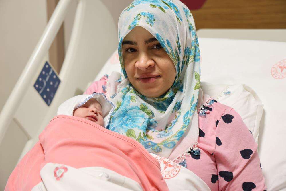 4 bebek, yeni yılın ilk dakikalarında dünyaya gözlerini açtı 1