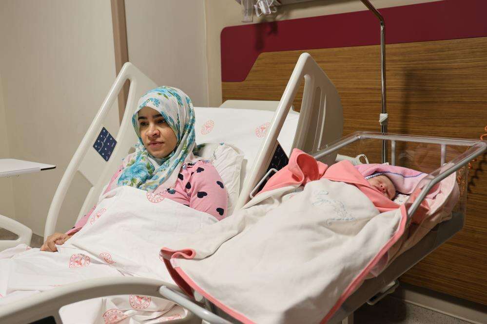 4 bebek, yeni yılın ilk dakikalarında dünyaya gözlerini açtı 5