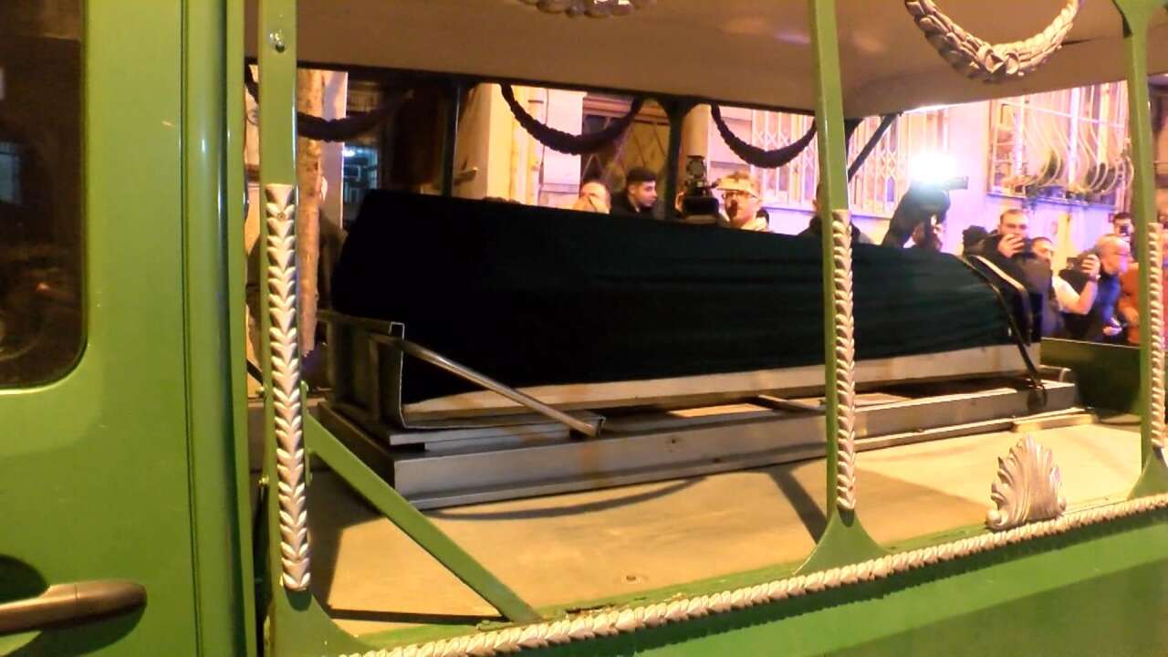 Çöp konteynerinde başsız kadın cesedi bulundu 14