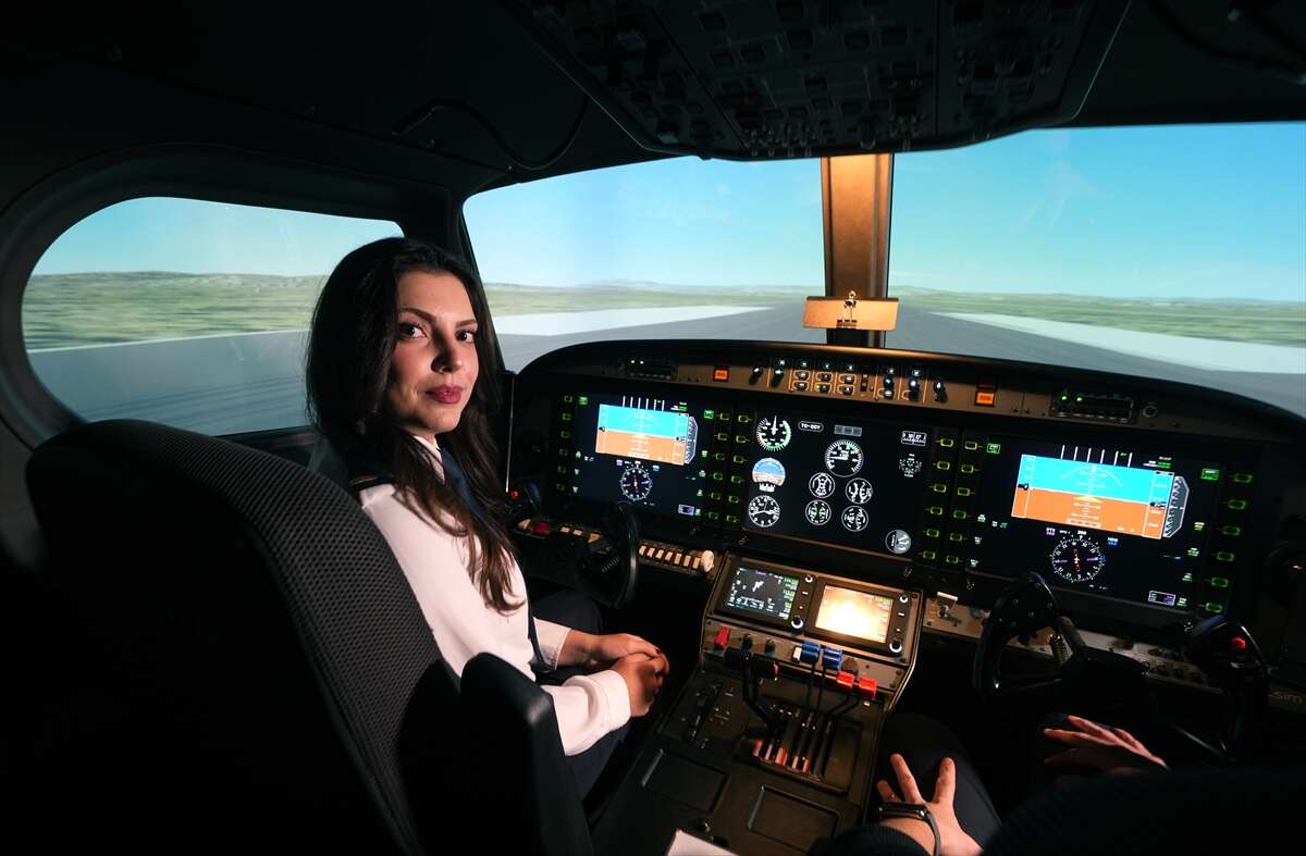 Gökyüzünde kadınların imzası! THK Üniversitesinde yetişiyorlar 15