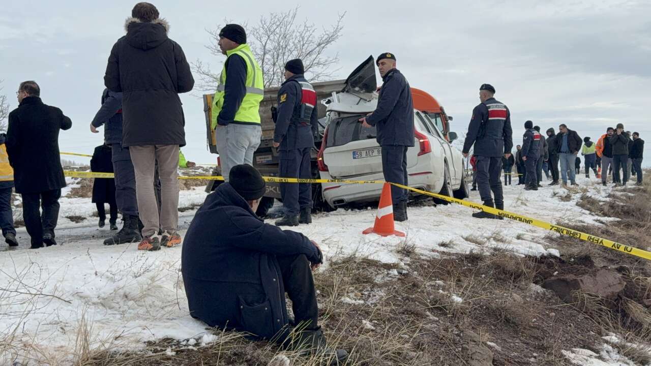 OSB yolunda TIR’a çarpan otomobilden büyük acı çıktı! İş adamı Ahmet Yasak öldü 6