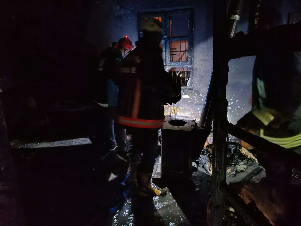 Gaz sıkışması sonucu patlama yaşandı! 3 ölü, 4 yaralı var 5