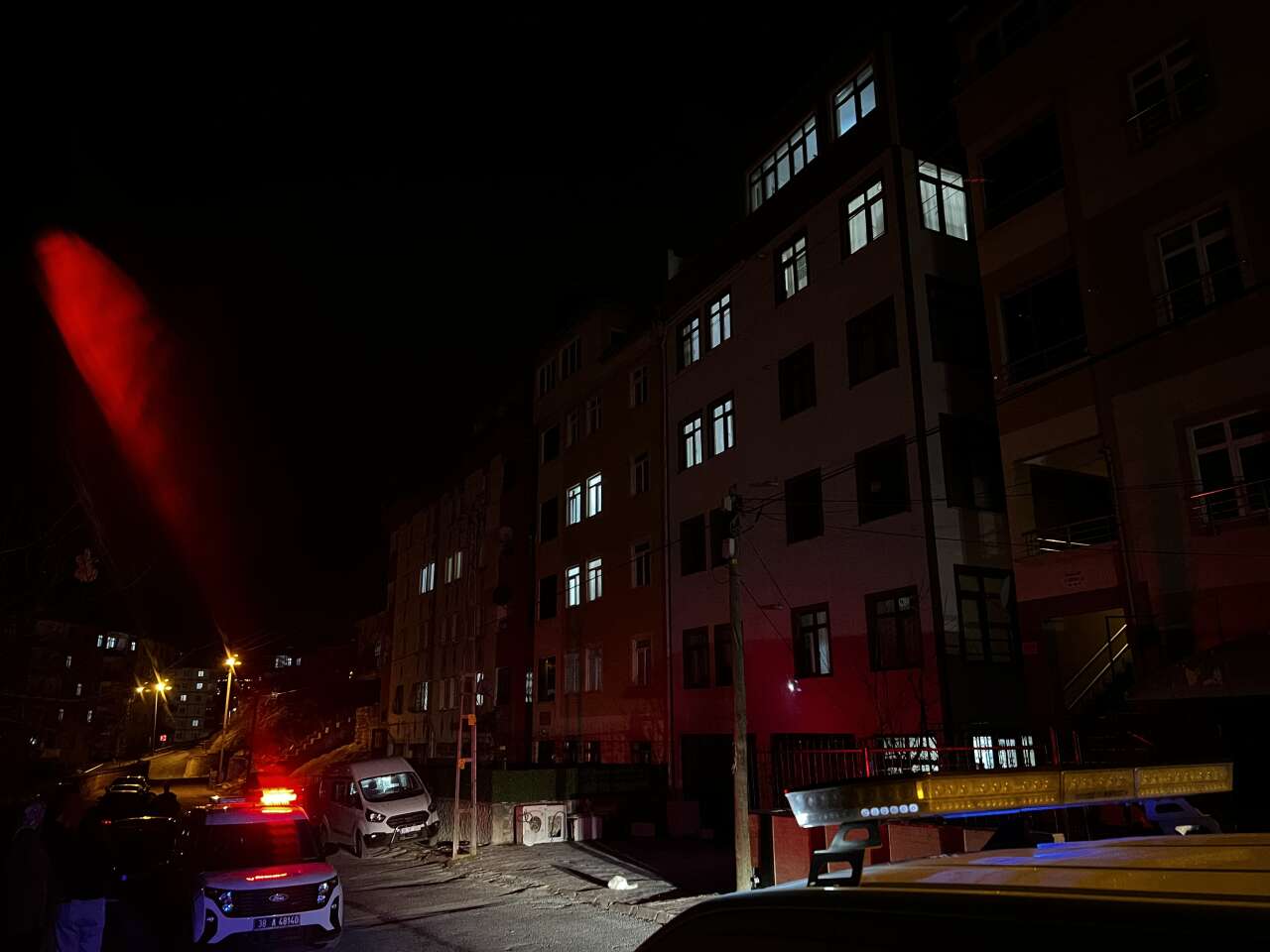 Genç kadın, 20 yaşındaki erkek arkadaşını banyoda öldürdü 1