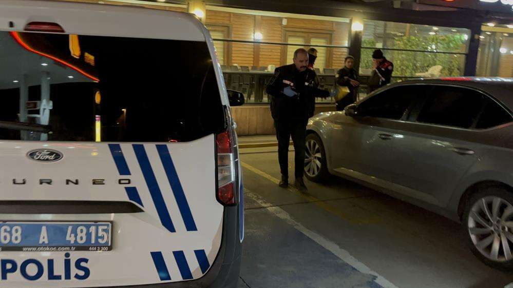 Konya yolundaki içkili restoranda silahlı kavga! Vurdu, kaçtı 2