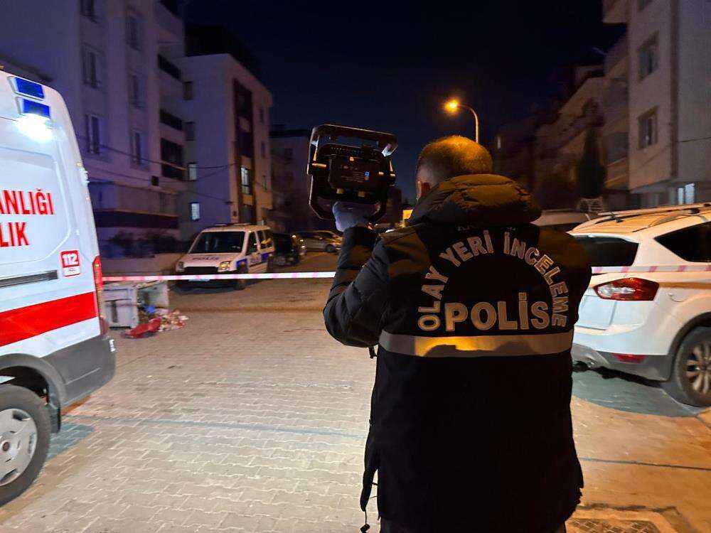 Çöp konteynerinden yeni doğmuş bebek cesedi çıktı 10