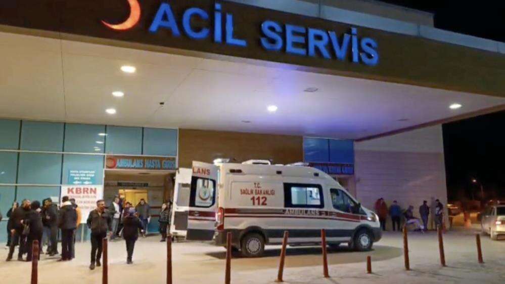 Kuzenlerin kız kavgası! Falçatayla boynunu kesti 3