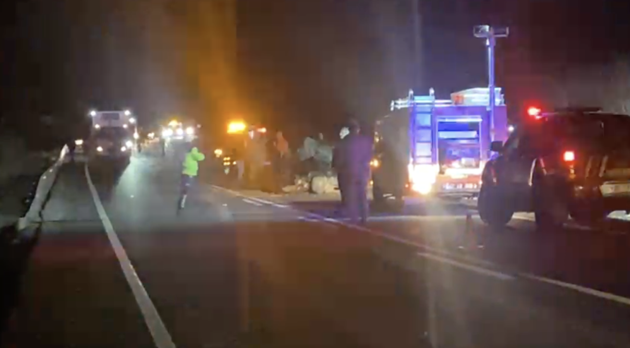 Mardin Midyat’ta feci kaza! 3 kişi hayatını kaybetti, 2 yaralı var 6