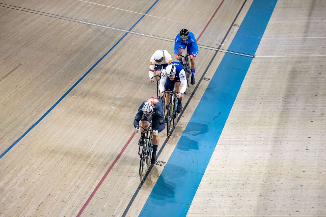 Avrupa’nın en hızlı bisikletçileri Konya Velodromu’nda yarıştı 1