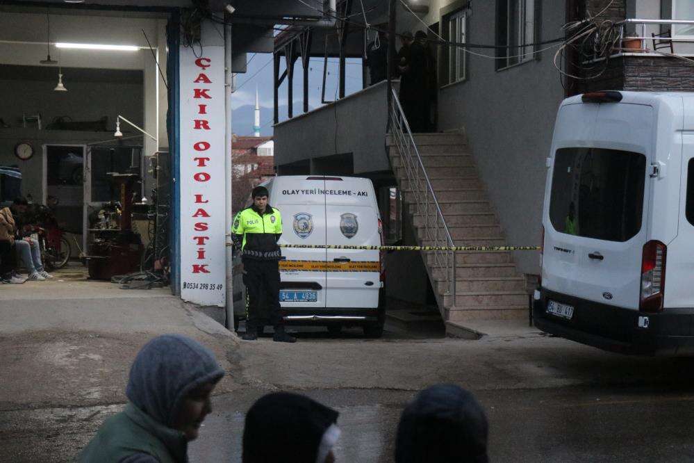 Emekli polis eşini ve MHP ilçe başkanı emlakçıyı öldürdü 10