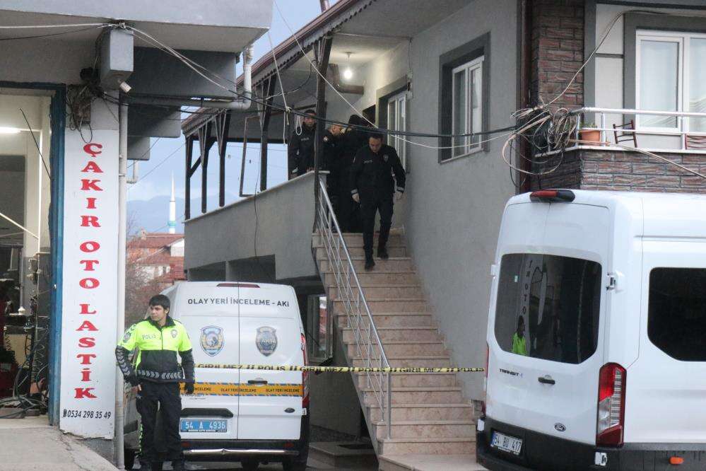 Emekli polis eşini ve MHP ilçe başkanı emlakçıyı öldürdü 12