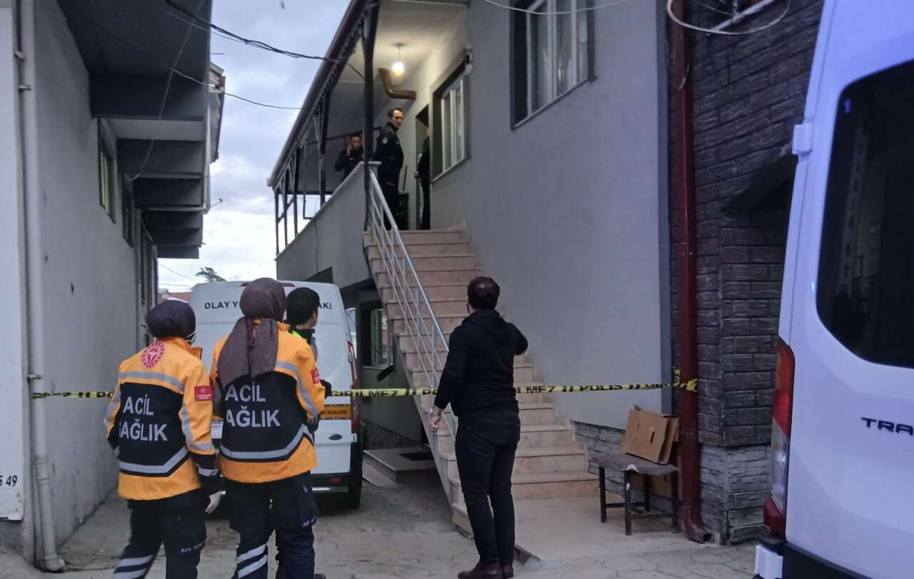 Emekli polis eşini ve MHP ilçe başkanı emlakçıyı öldürdü 18