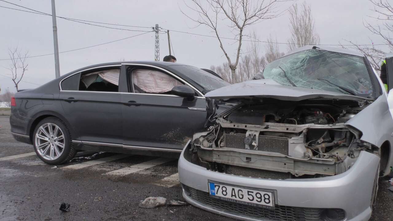 Katliam gibi kaza! Baba ve oğlu öldü, 4 kişi yaralandı 10