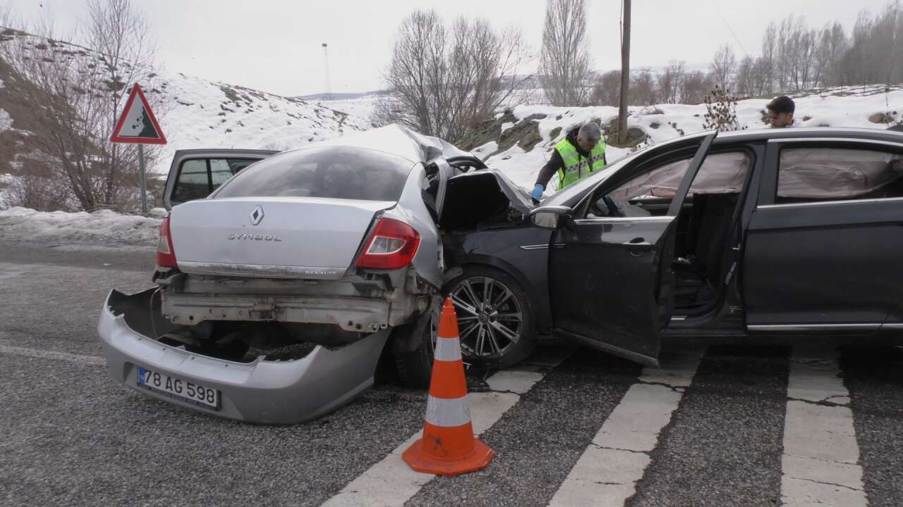 Katliam gibi kaza! Baba ve oğlu öldü, 4 kişi yaralandı 7