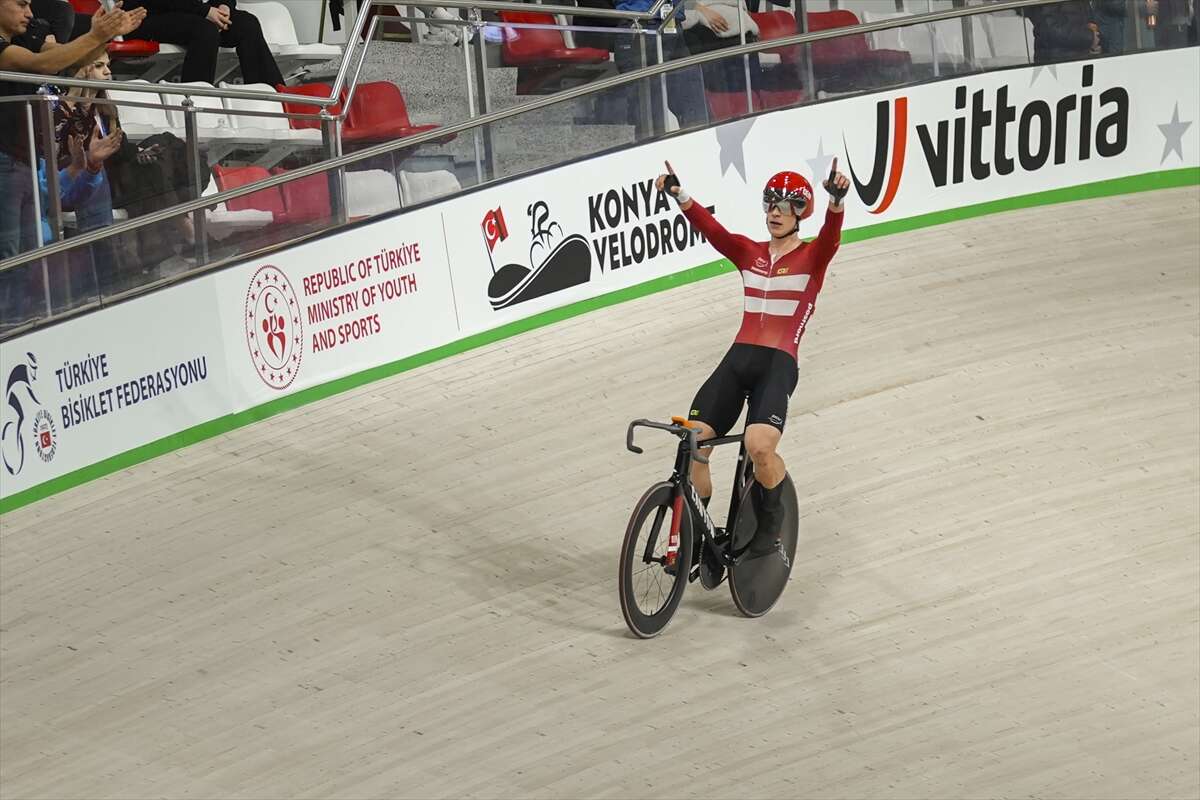 Konya’da pedal çeviren Avrupa’nın iyileri madalyalarını aldı 22