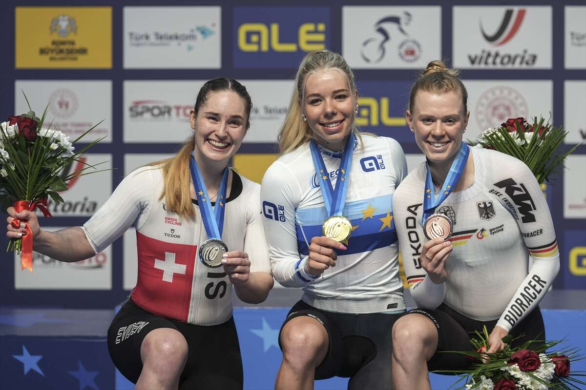 Konya’da pedal çeviren Avrupa’nın iyileri madalyalarını aldı 41