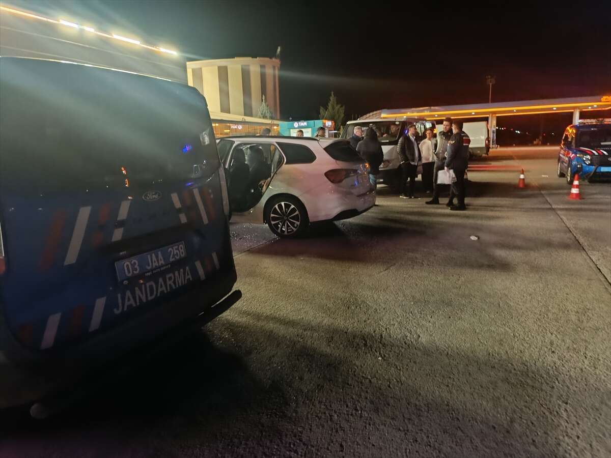 5 gündür dinlenme tesisinde duran otomobilden ceset çıktı 1