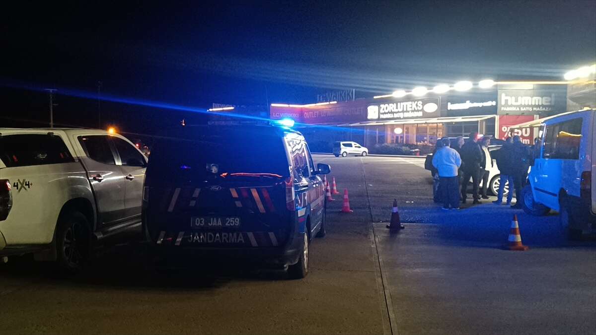 5 gündür dinlenme tesisinde duran otomobilden ceset çıktı 2