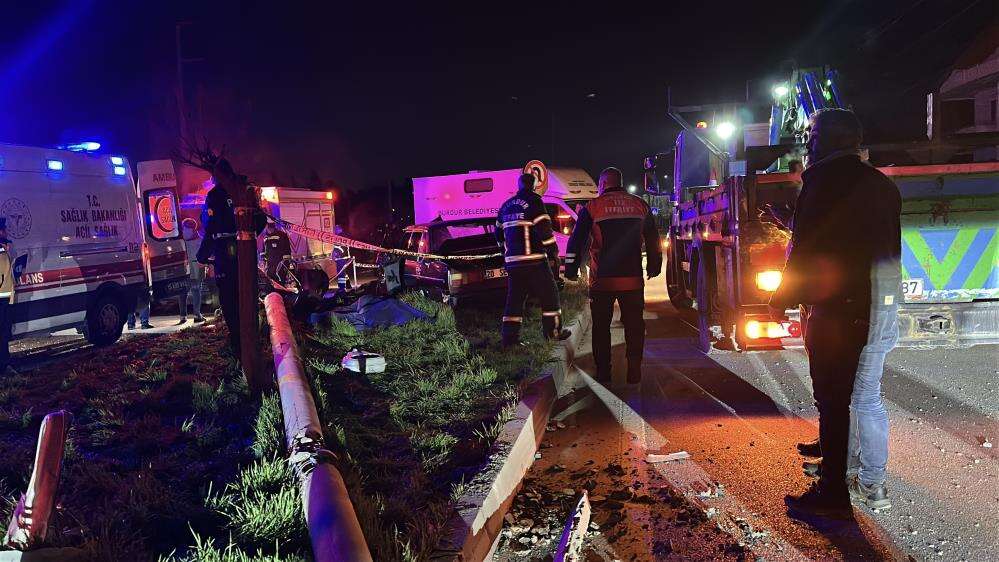 Otomobil direğe çarptı, genç çifti ölüm ayırdı! Kazadan yürek yakan detay çıktı 2
