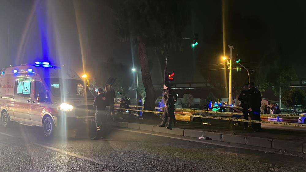 Cip refüjdeki vatandaşların arasına daldı, 3 genç kız öldü 11