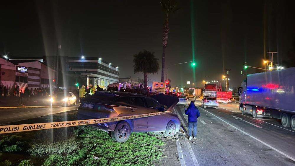 Cip refüjdeki vatandaşların arasına daldı, 3 genç kız öldü 14