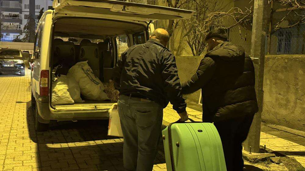 Çatlama sesi paniğe yol açtı, binadaki 51 kişi tahliye edildi 3