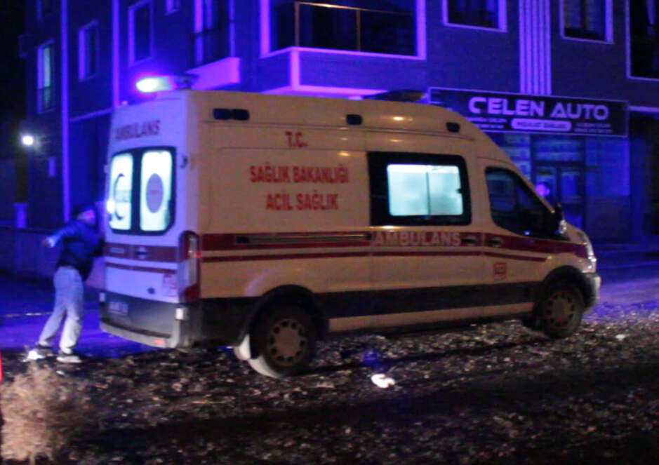 Annesinin erkek arkadaşını bıçakladı, ikinci saldırıyı polis böyle önlendi 2