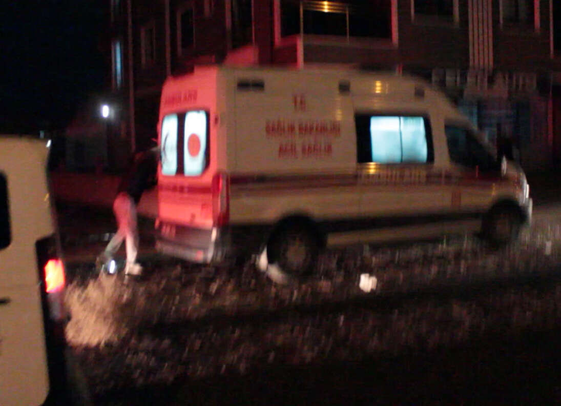 Annesinin erkek arkadaşını bıçakladı, ikinci saldırıyı polis böyle önlendi 5