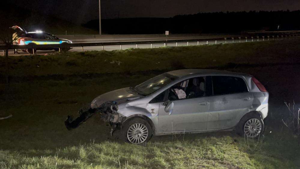 Alkollü sürücü şarampole yuvarlandı, 390 bin lira ceza yedi 4