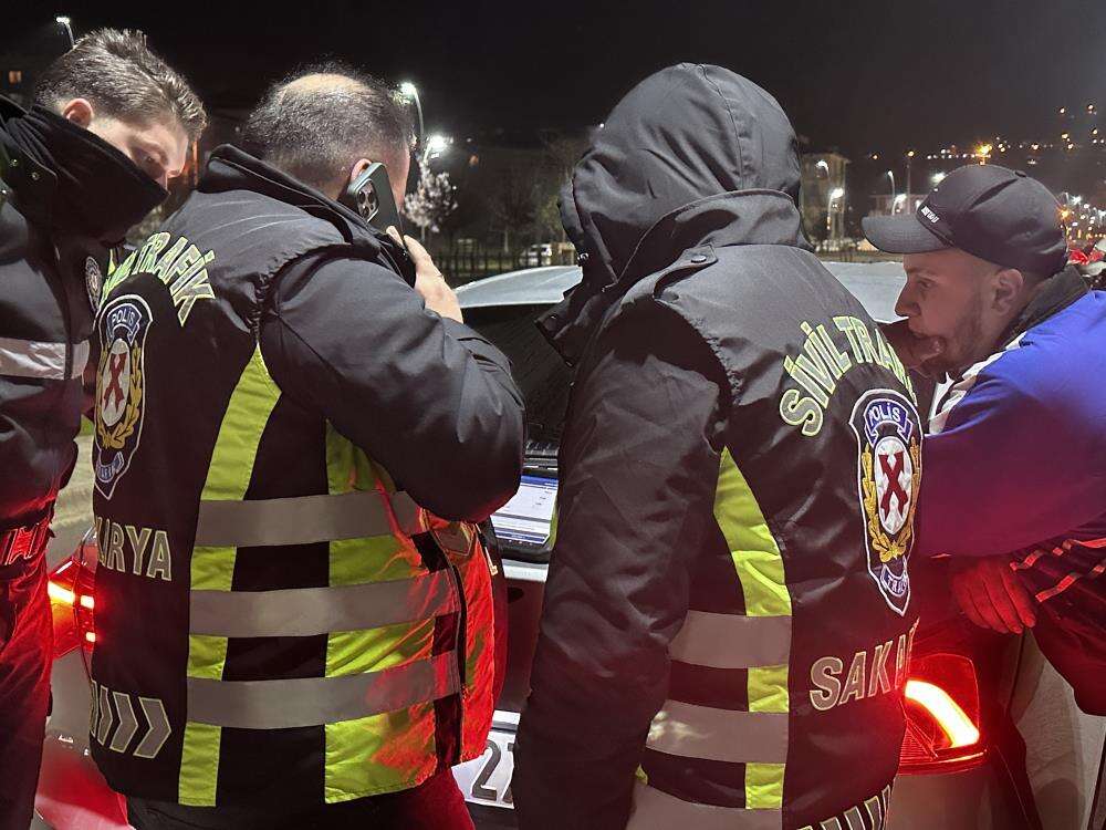 Ehliyetsiz yakalandı, 200 bin lira ceza yedi: Arabam o kadar etmiyor 1