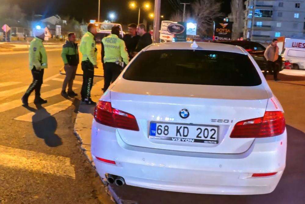 Çocuk lüks araçla kaçtı, polis 15 dakikada yakaladı, 381 bin lira ceza yazdı 2