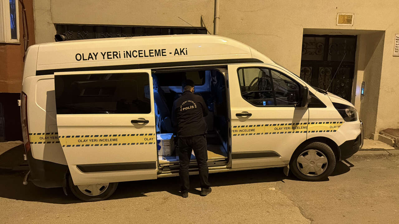 Kötü koku, emekli okul müdürüyle ilgili acı gerçeği ortaya çıkardı 2