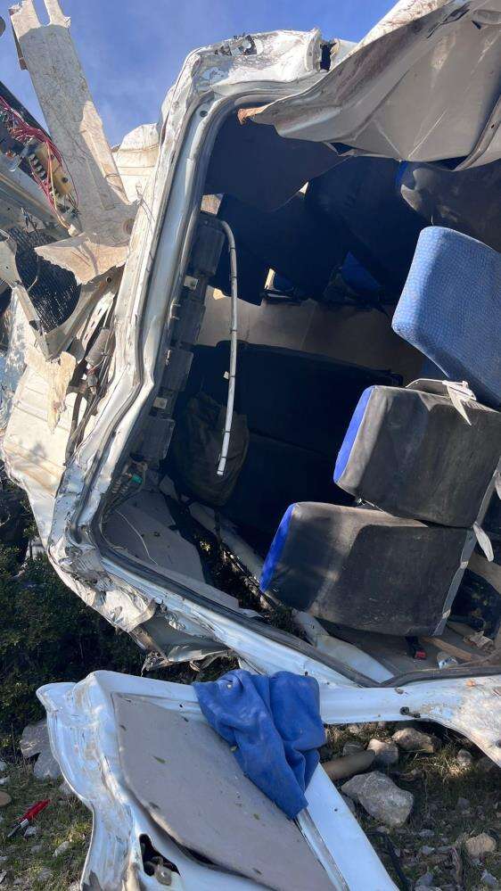 Karamanlı tarım işçileri uçuruma yuvarlandı! 3 ölü, 11 yaralı var 8