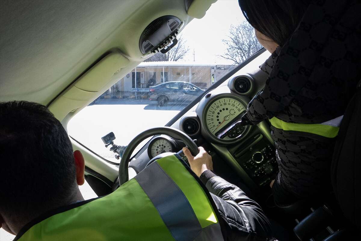 Trafik polisleri kazalara karşı özel parkurlarda eğitiliyor 5