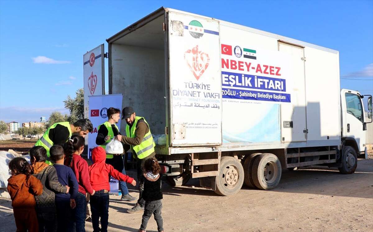 Konya Büyükşehir Belediyesi Şam’da 1000 kişiye iftar verdi 15