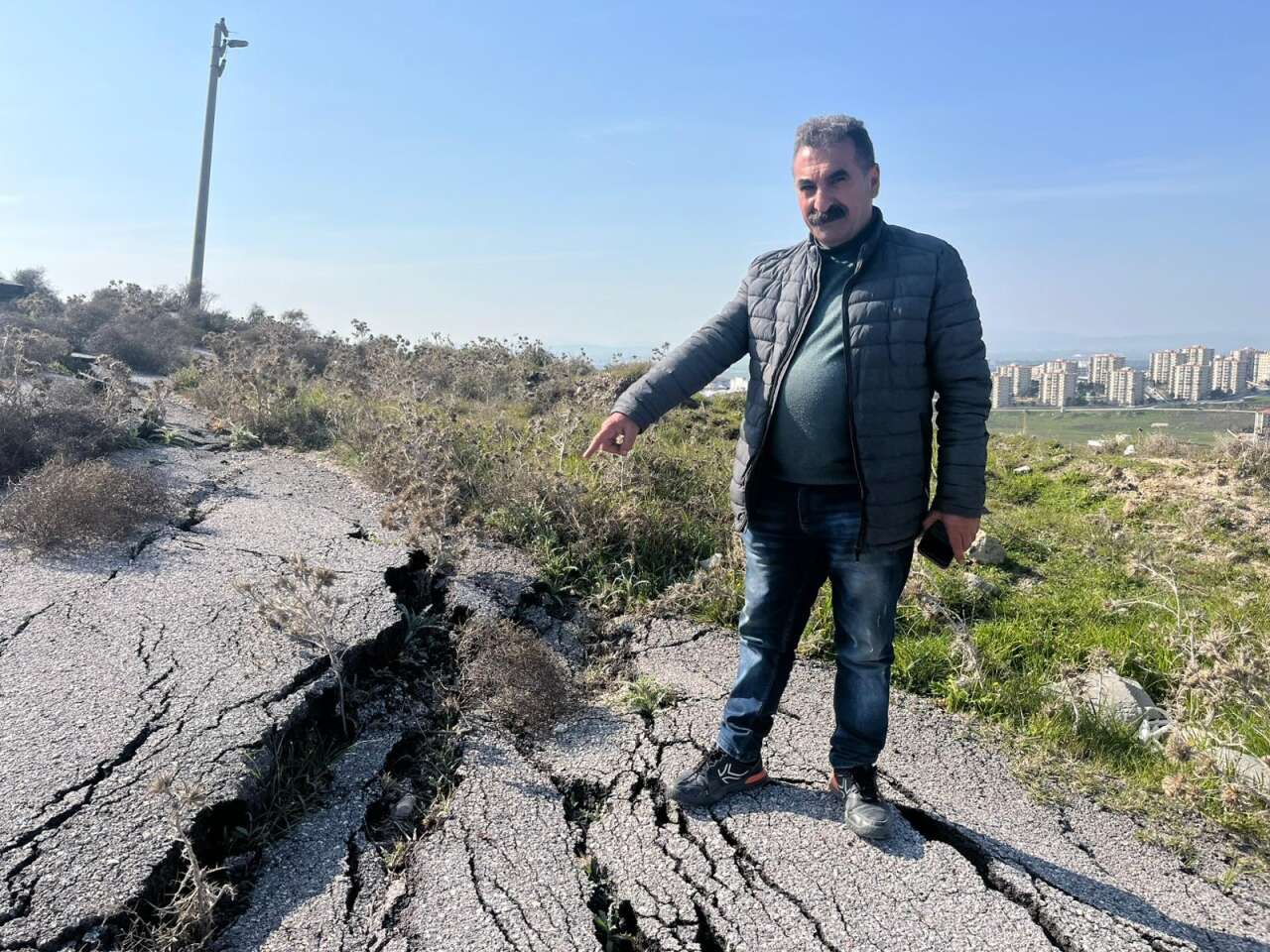 Çöp tesisi heyelana neden oldu! 14 ev yıkıldı, yolun güzergahı değişti 8