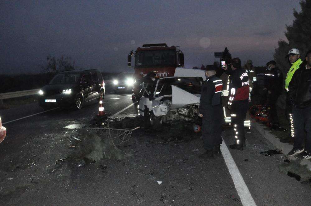 Kara yolunda can pazarı! 3 araç çarpıştı, 2 ölü, 5 yaralı var 4