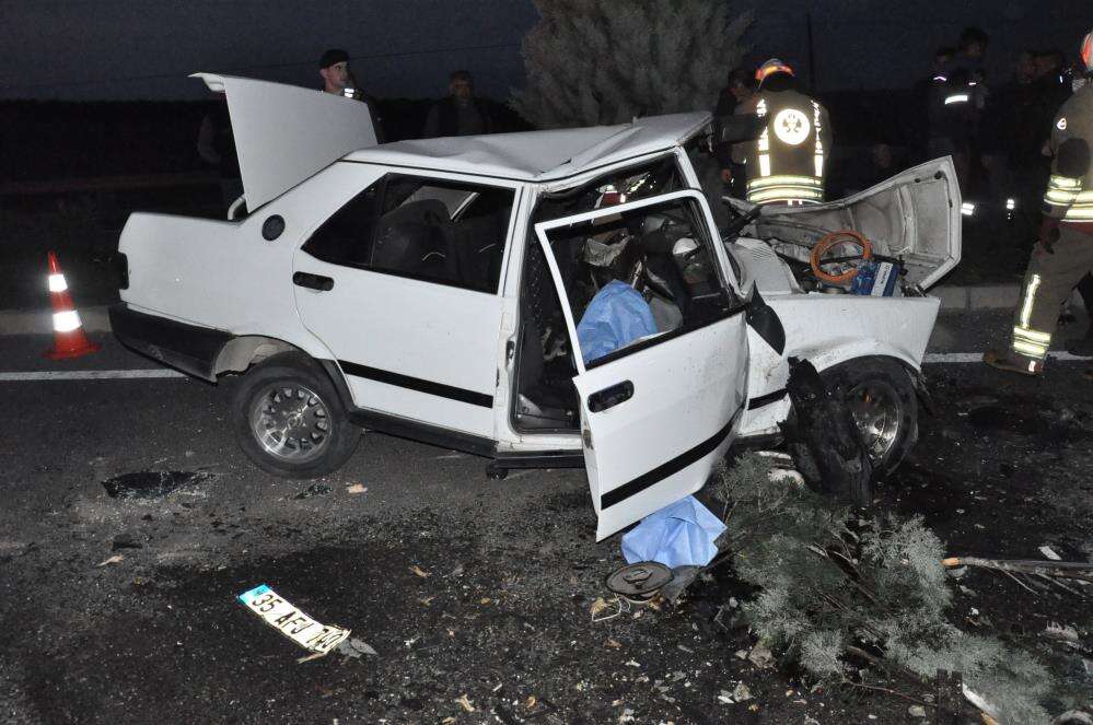 Kara yolunda can pazarı! 3 araç çarpıştı, 2 ölü, 5 yaralı var 7